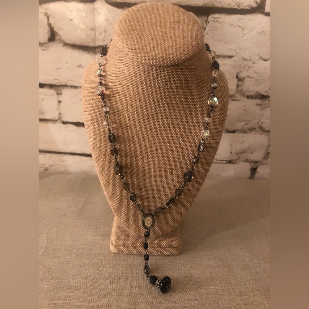 BEADED NECKLACE